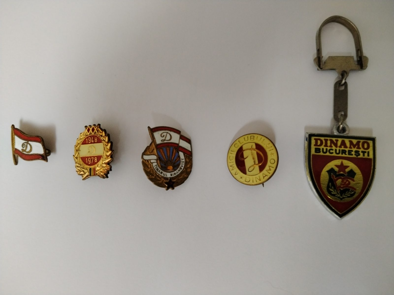 Insigne și breloc Dinamo , anii  '60-'80